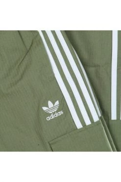 Adidas Broeken Long Pants Man 3 Stripes Classic Adicolor Cargo Green -Adidas Verkoopwinkel 0274cf62a2edb45a7348f3149254d9ad