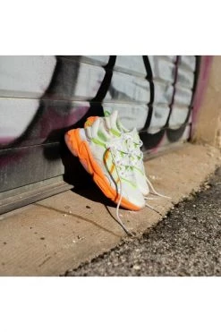Adidas Sneakers OZWEEGO W SHOES White -Adidas Verkoopwinkel da7fba266ff48757a7f27a91a608cd52